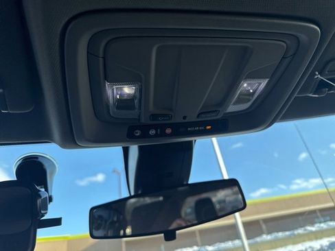 Used 2021 Chevrolet Silverado 1500 Custom Trail Boss w/ Realtree Special Edition image 18