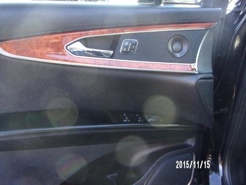 Used 2019 Lincoln Nautilus Select image 8