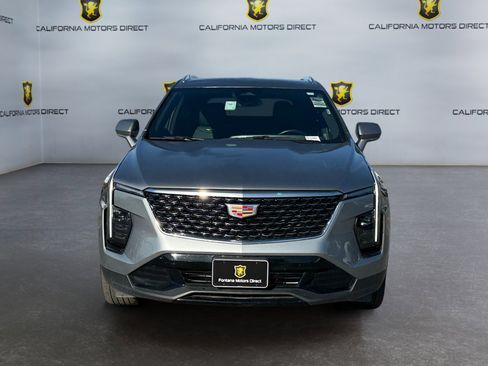 Used 2024 Cadillac XT4 Premium Luxury image 8