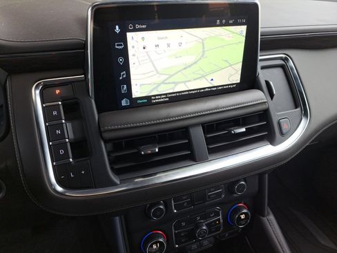 Certified 2023 Chevrolet Suburban LT w/ LT Signature Plus Package image 25