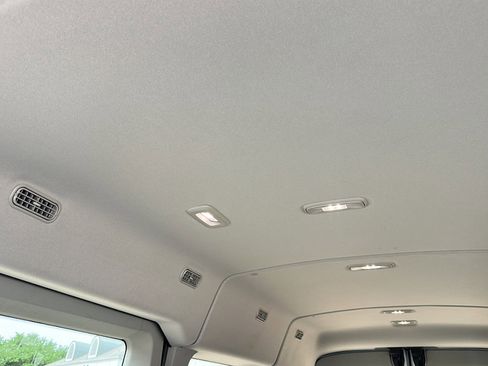 Used 2025 Ford Transit 350 XLT RWD image 24