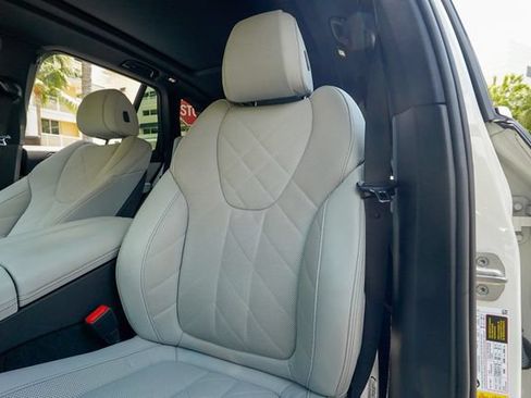 Used 2023 BMW X5 xDrive40i w/ Parking Assistance Package AWD/4WD image 53