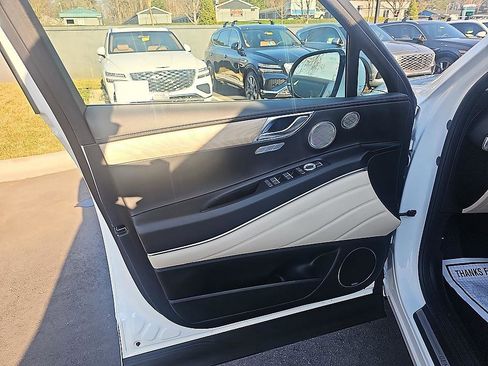 Used 2024 Genesis GV80 3.5T w/ Advanced Package image 11