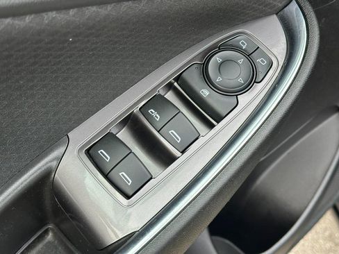 Used 2017 Chevrolet Malibu LT w/ Driver Confidence Package image 16