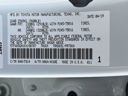 Used 2019 Toyota Tacoma SR w/ SR Convenience Package RWD image 23