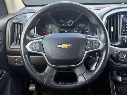 Used 2022 Chevrolet Colorado LT RWD image 11