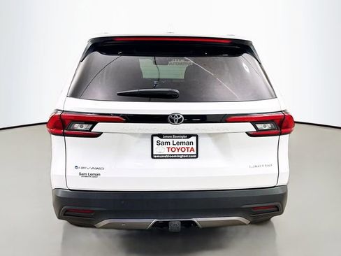 Used 2024 Toyota Grand Highlander Limited image 6