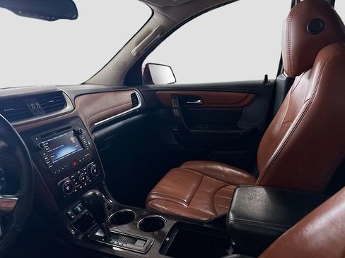 Used 2017 Chevrolet Traverse Premier image 25