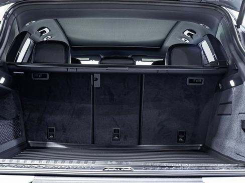 Certified 2025 Porsche Cayenne AWD/4WD image 19