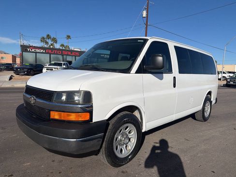 Used 2009 Chevrolet Express 1500 Passenger w/ LT Preferred Equipment Group image 2