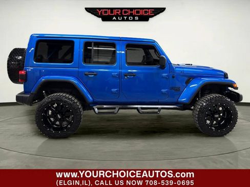 Used 2022 Jeep Wrangler Unlimited Sahara AWD/4WD image 8