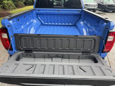 New 2026 GMC Canyon Elevation w/ Convenience Package image 8