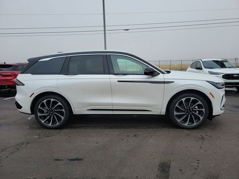 New 2026 Lincoln Nautilus Black Label image 3