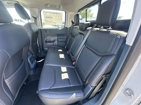 New 2026 Ford Maverick Lariat w/ Black Appearance Package AWD/4WD image 33