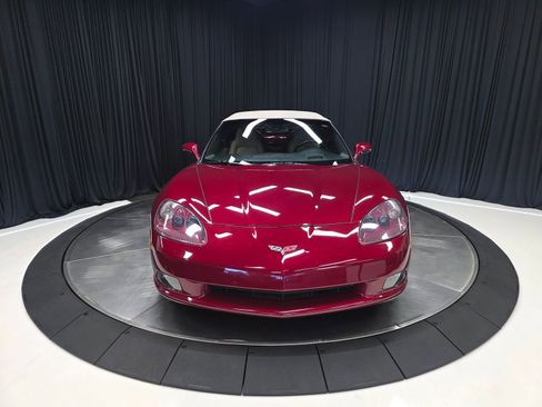 Used 2006 Chevrolet Corvette Convertible w/ Preferred Equipment Group RWD image 8