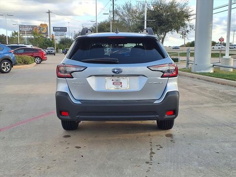 Used 2025 Subaru Outback Premium image 22
