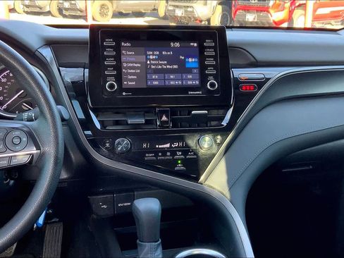 Used 2023 Toyota Camry LE image 7