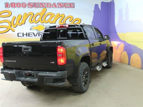 Used 2022 Chevrolet Colorado Z71 w/ Z71 Midnight Edition AWD/4WD image 8