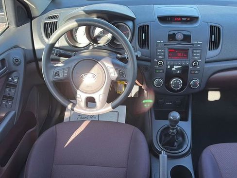 Used 2010 Kia Forte EX image 21