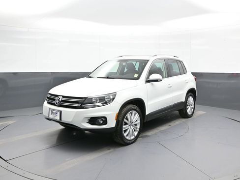 Used 2015 Volkswagen Tiguan SE image 1