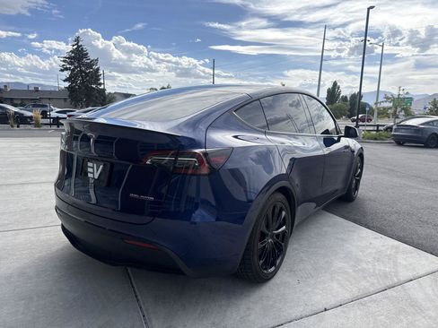 Used 2023 Tesla Model Y Performance AWD/4WD image 8