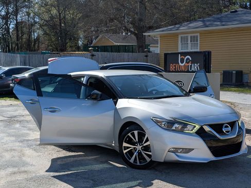 Used 2017 Nissan Maxima 3.5 S image 10
