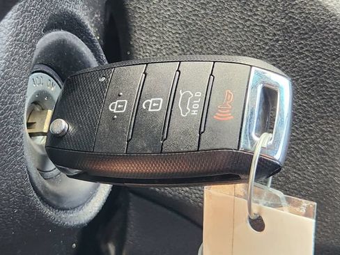Used 2018 Kia Sorento L FWD image 20