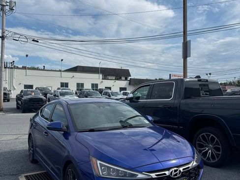 Used 2020 Hyundai Elantra Sport w/ Cargo Package (C1) FWD image 2