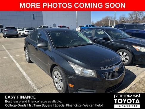Used 2013 Chevrolet Cruze LS image 3
