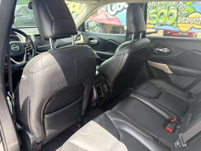 Used 2017 Jeep Cherokee Latitude w/ True North Edition AWD/4WD image 18