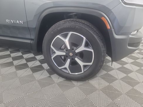 Used 2024 Rivian R1S Adventure Dual AWD/4WD image 35