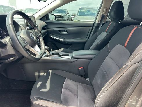Certified 2023 Nissan Sentra SR FWD image 10