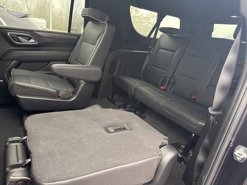 Certified 2023 GMC Yukon XL SLT w/ SLT Premium Package image 8