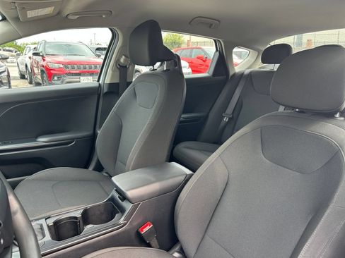 Used 2026 Kia K4 FWD image 27