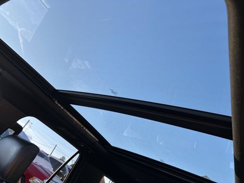 Used 2022 Ford Expedition Max Platinum image 19