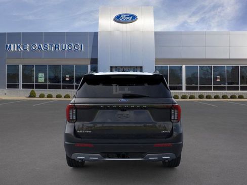 New 2026 Ford Explorer Active image 5