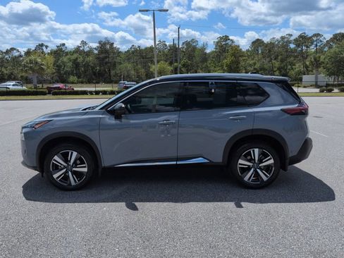 Used 2023 Nissan Rogue SL w/ SL Premium Package image 8