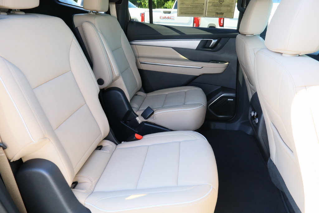 Certified 2026 Buick Enclave Preferred FWD image 30