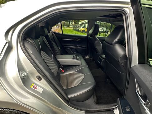 Used 2018 Toyota Camry SE image 13