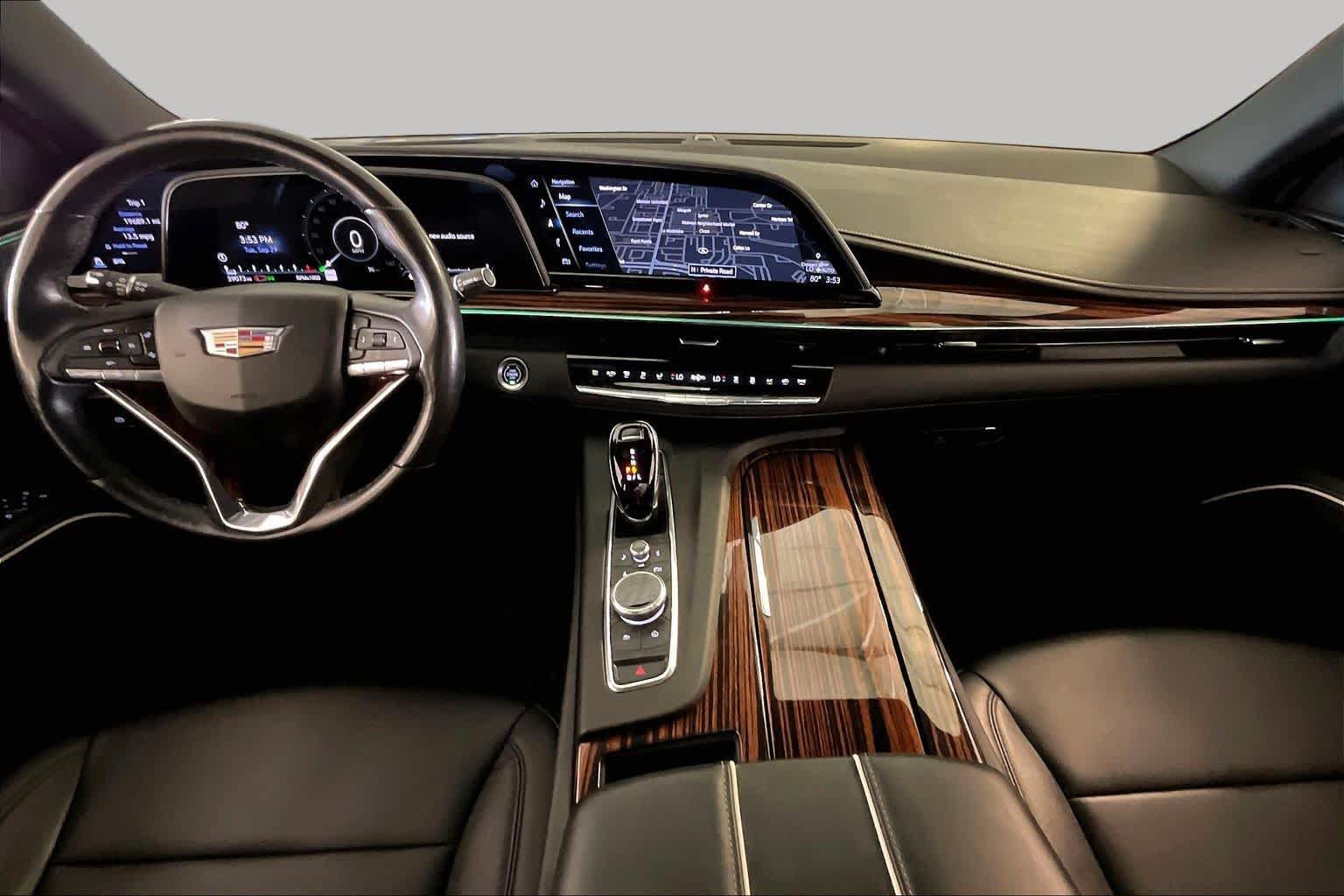 Used 2023 Cadillac Escalade Luxury RWD image 13