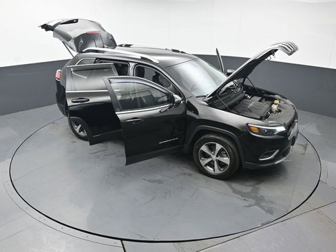Used 2019 Jeep Cherokee Limited image 49
