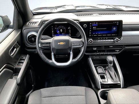 Used 2023 Chevrolet Colorado LT w/ LT Convenience Package image 6