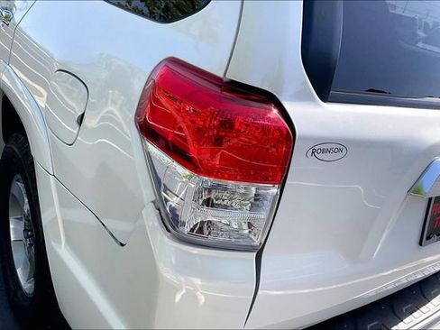 Used 2011 Toyota 4Runner SR5 w/ Convenience Pkg RWD image 30