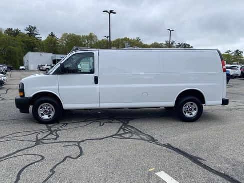 Used 2023 GMC Savana 2500 Extended w/ Driver Convenience Package RWD image 4