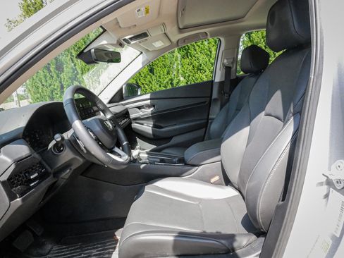 Used 2025 Honda Accord Touring image 7