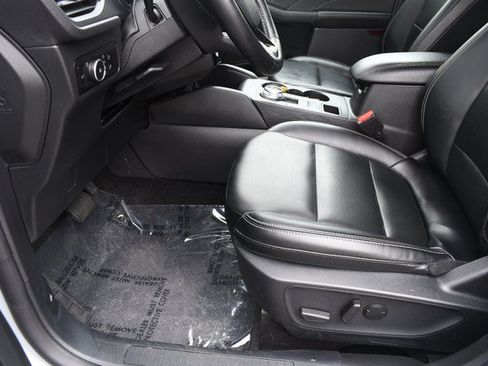 Used 2025 Ford Escape Platinum AWD/4WD image 15
