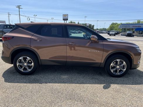 Used 2023 Chevrolet Blazer LT w/ Driver Confidence Package image 6