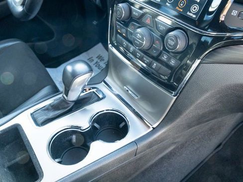 Certified 2021 Jeep Grand Cherokee Laredo X image 40