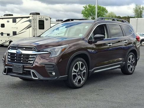 Used 2024 Subaru Ascent Touring w/ Popular Package #2 AWD/4WD image 6