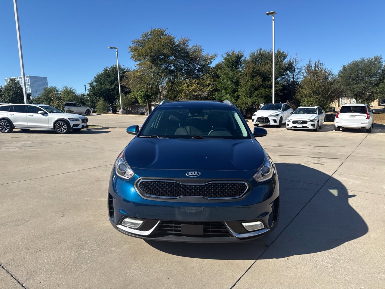 Used 2019 Kia Niro LX FWD image 2